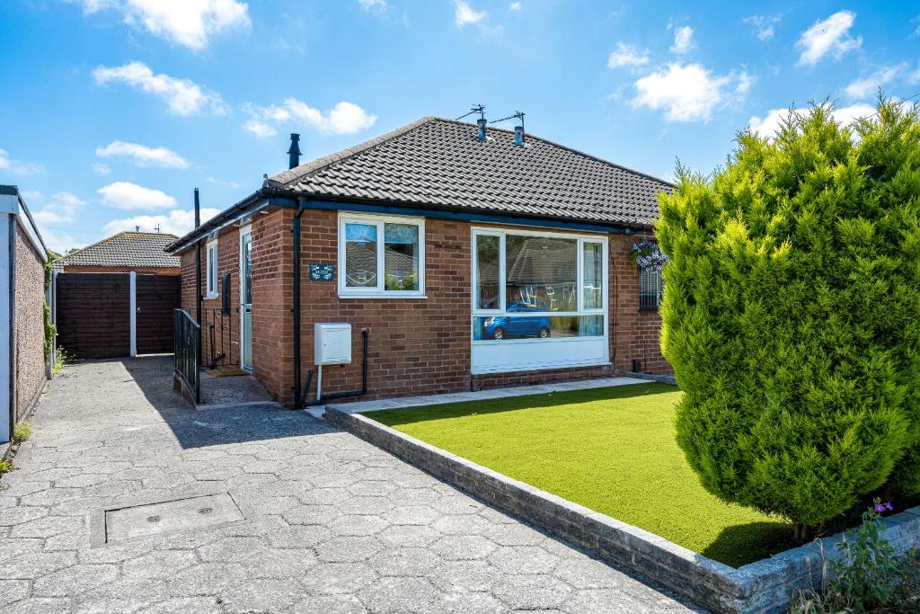 Buttercup Bungalow in Blackpool