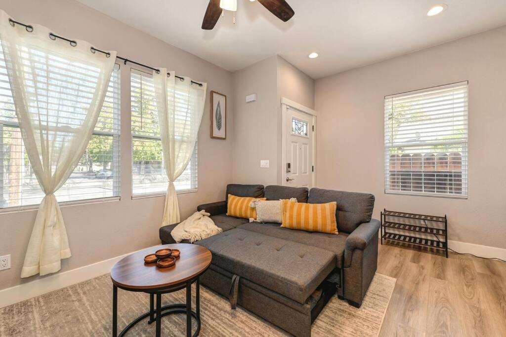 Sacramento Two-Story Condo Near Oak Park Brewing!