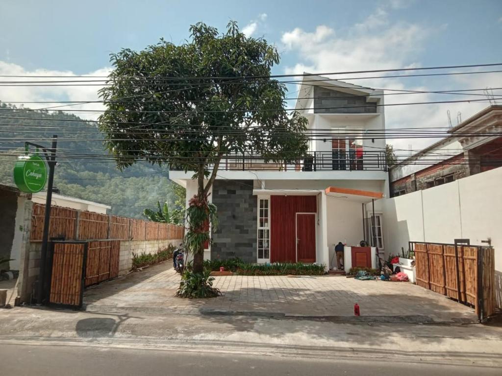 Cahaya1 villa and Guest House