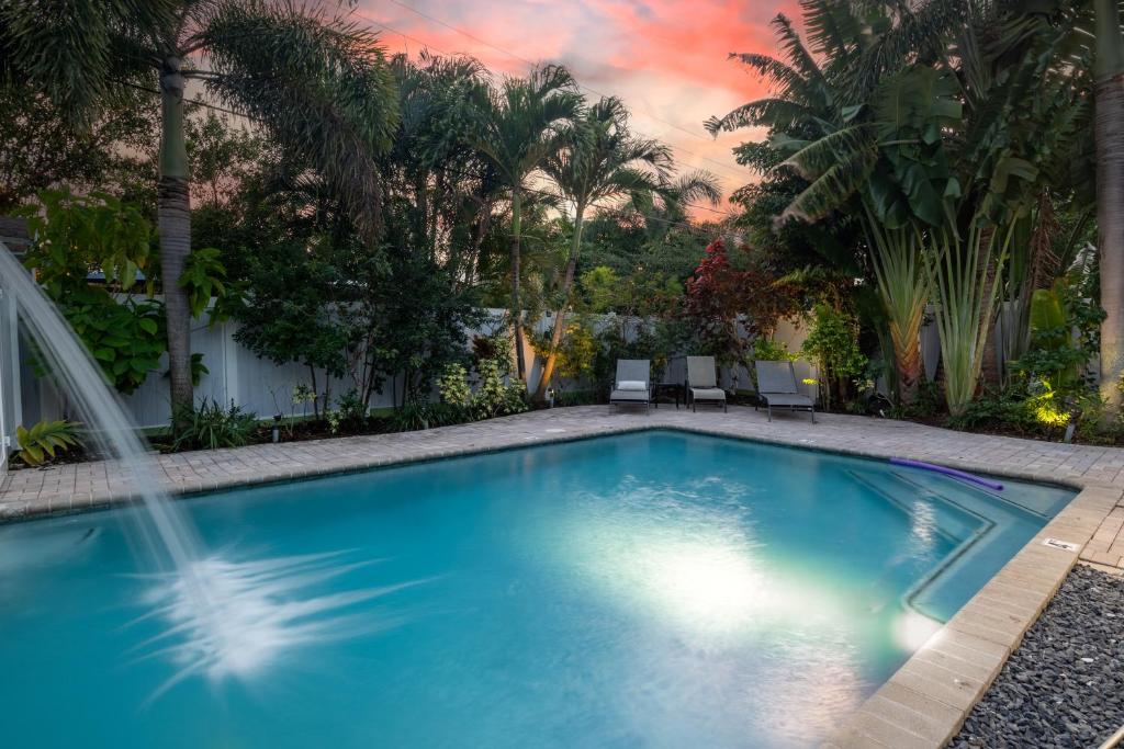 Wilton Manors Cottage West 2 Bed 2 Bath with own Pool!