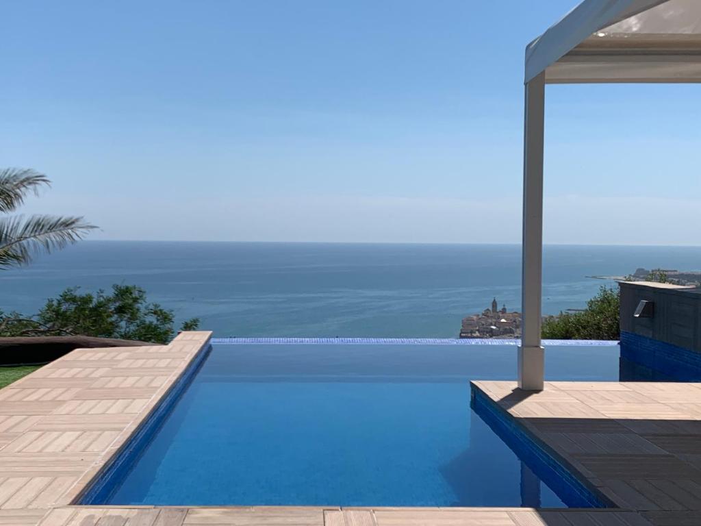 Sitges Spaces Sea View Villa- 6 Bedrooms, 5 bathrooms, 2 private pools, Near center