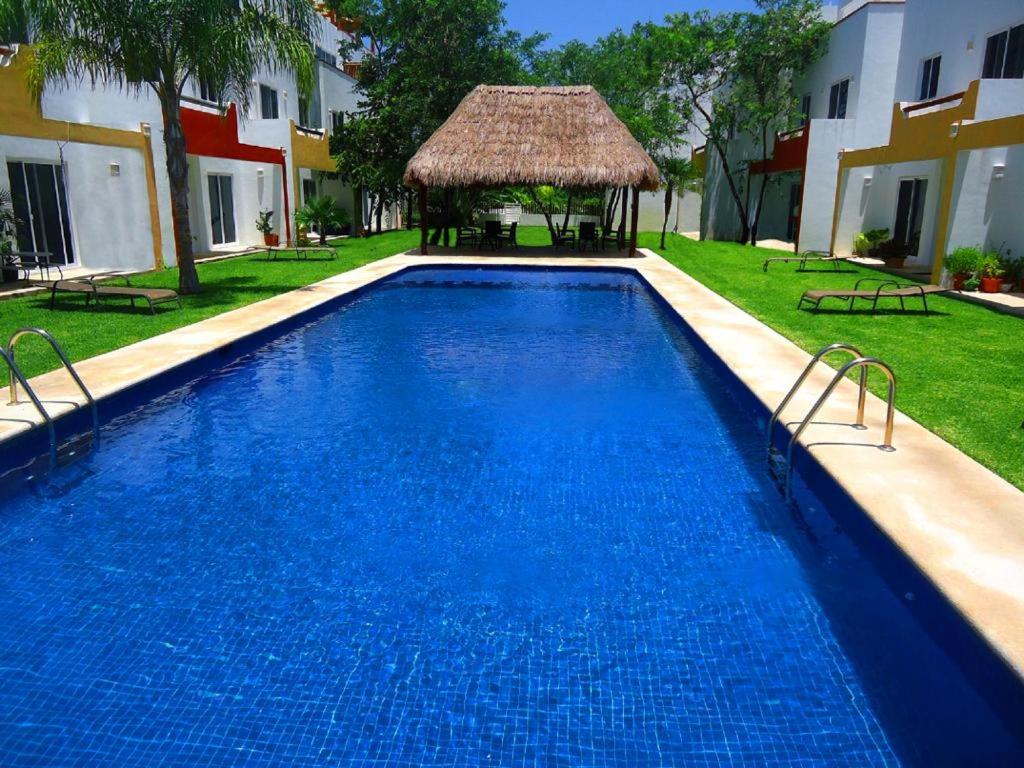 Casa Sol 4 bedroom villa with pool close to the beach