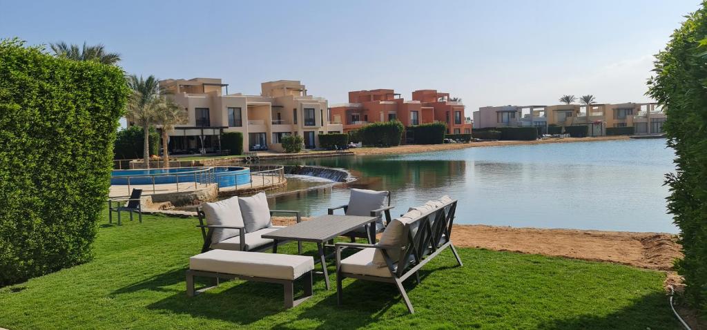 Luxury 3BR Townhouse, Tawila, El Gouna, Lagoon & Pool access