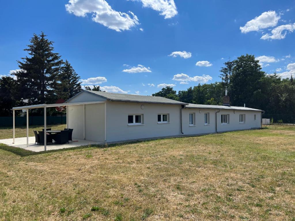 Platz für die ganze Familie - Bungalow mit großem Grundstück