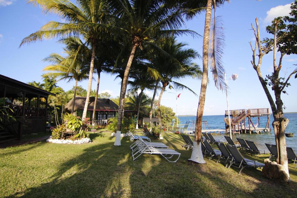 Coras Place Bacalar Lagoon front